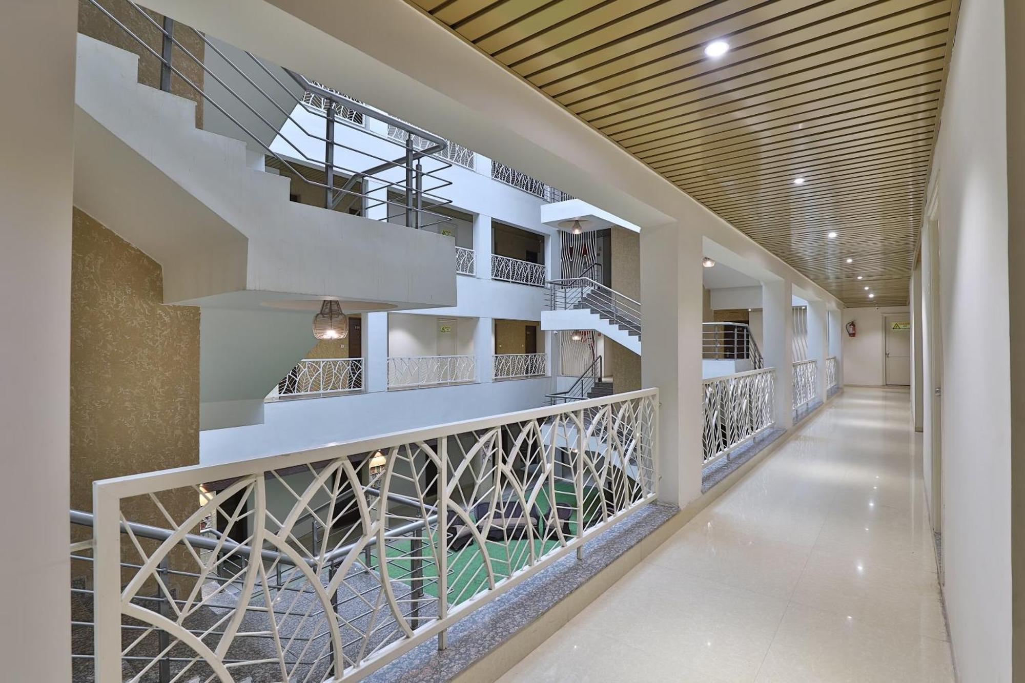 Atithi Resort Bharuch Extérieur photo