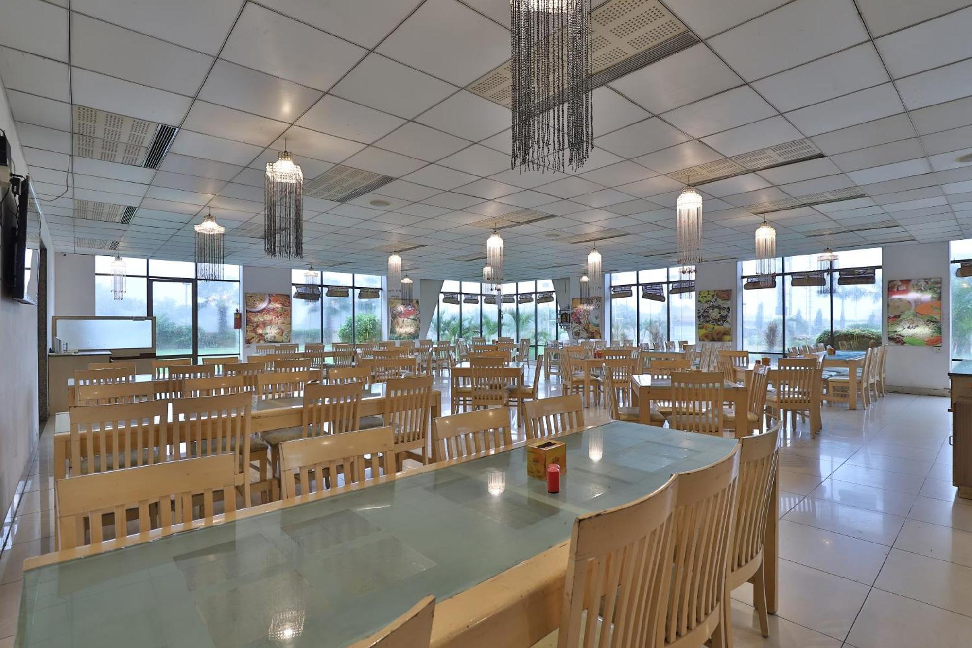 Atithi Resort Bharuch Extérieur photo